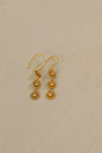 Load image into Gallery viewer, Humidity Bellis Jewellery Collection