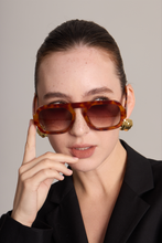 Load image into Gallery viewer, The Gigi - Chestnut