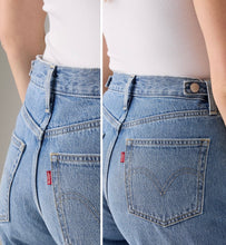Load image into Gallery viewer, Levi’s Cinch Barrel Jeans