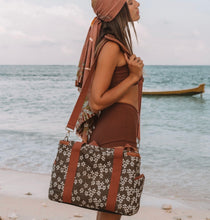 Load image into Gallery viewer, Daisy cooler Bag