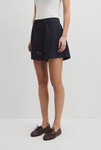 Load image into Gallery viewer, Pull on linen short - Navy