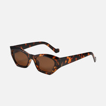 Load image into Gallery viewer, The Casablanca - Classic Tort
