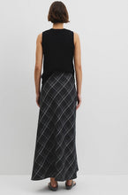Load image into Gallery viewer, Check Pull on midi Skirt