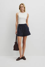 Load image into Gallery viewer, Pull on linen short - Navy