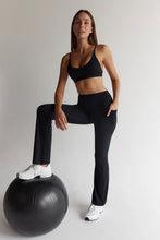 Load image into Gallery viewer, Elevate Flare Pant