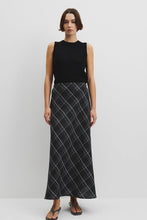 Load image into Gallery viewer, Check Pull on midi Skirt