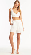 Load image into Gallery viewer, Tidal linen Boardwalk shorts - white