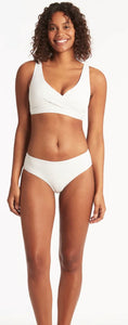 Spinnaker cross front multifit bra with mid bikini pant - white
