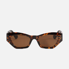 Load image into Gallery viewer, The Casablanca - Classic Tort