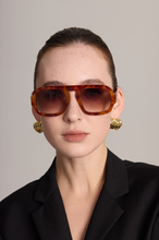 Load image into Gallery viewer, The Gigi - Chestnut