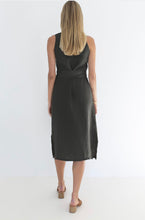 Load image into Gallery viewer, Wrap dress - black