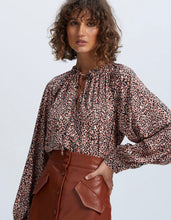 Load image into Gallery viewer, ZETA SMOCK BLOUSE